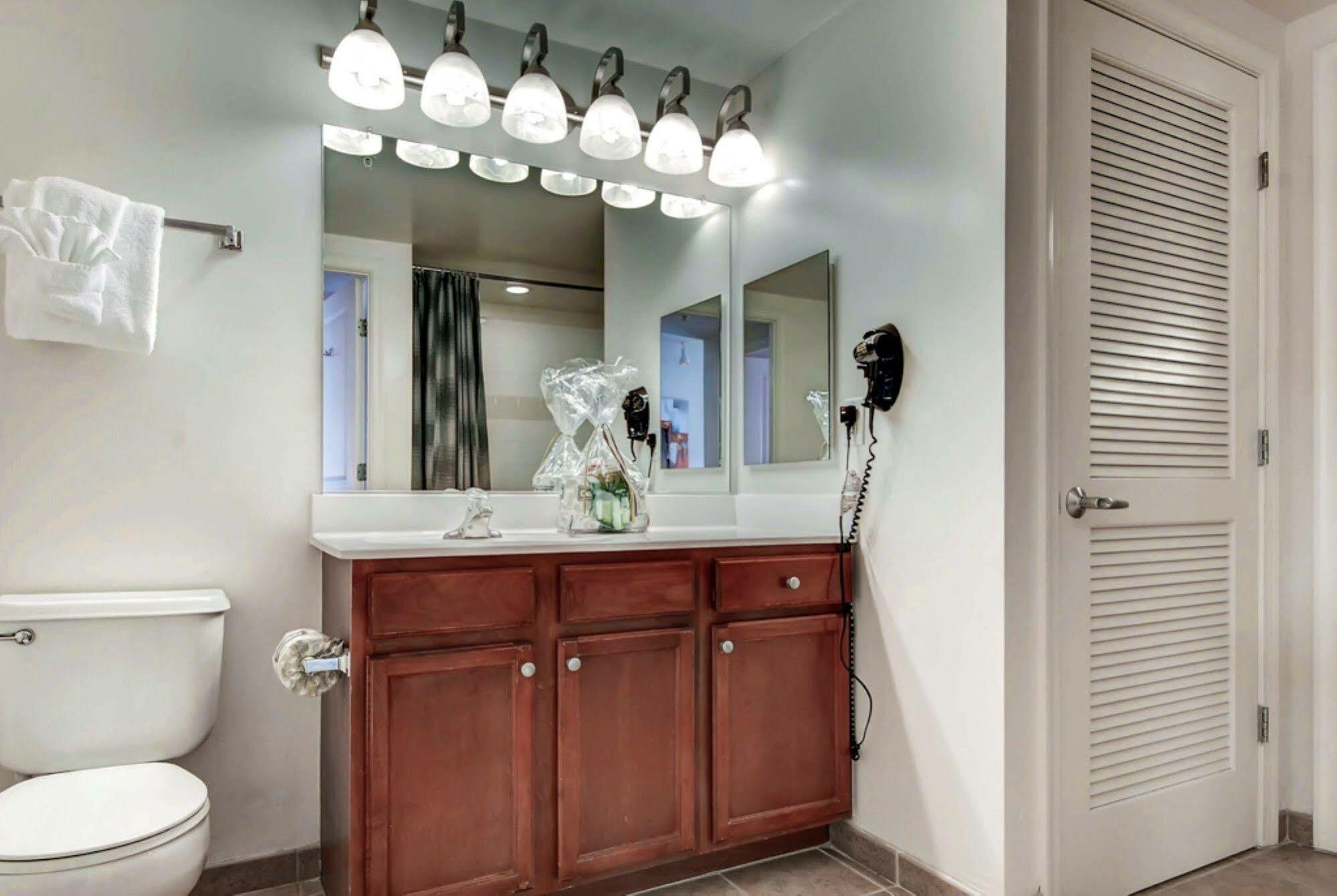 Global Luxury Suites At Thomas Circle Washington Exterior photo