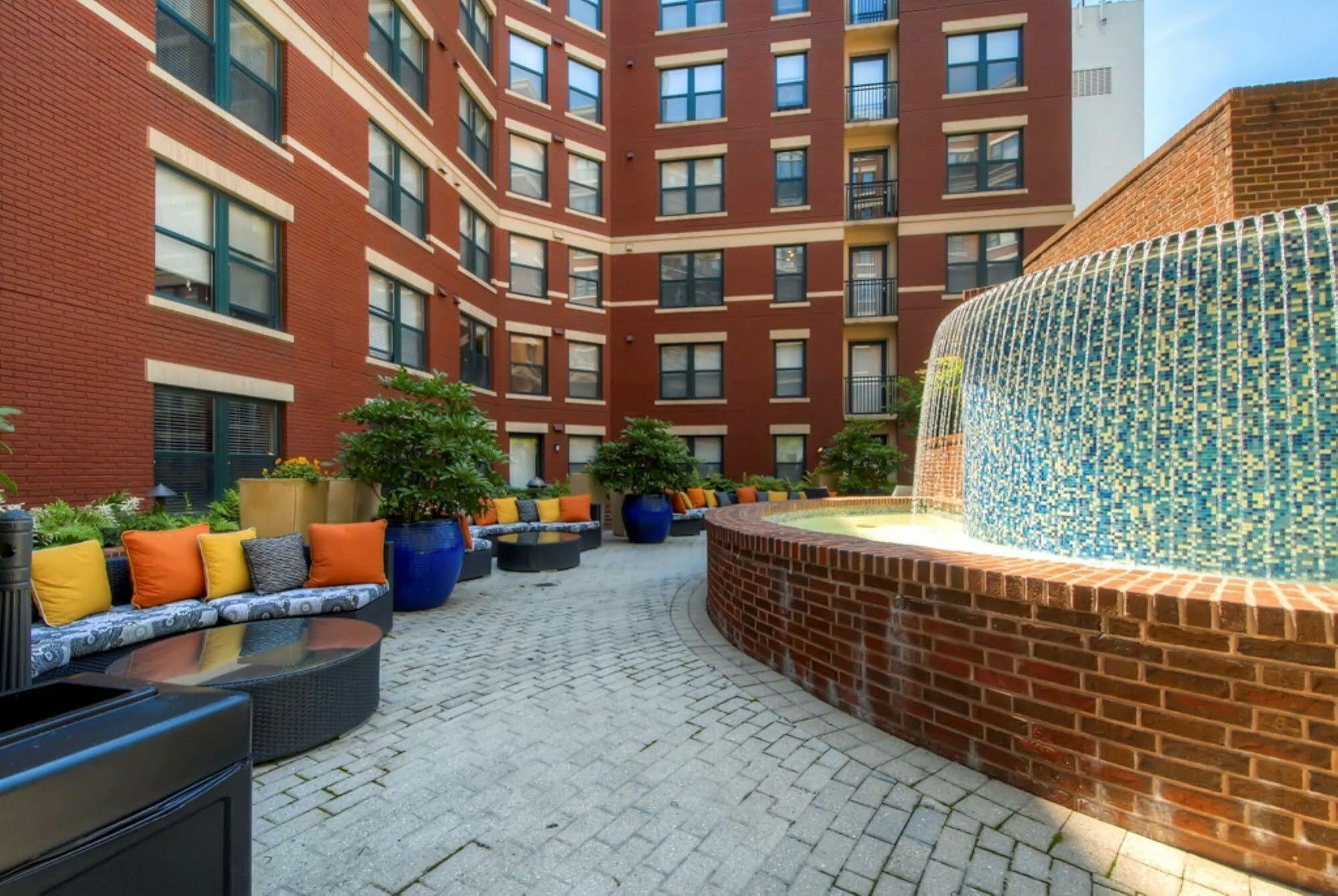 Global Luxury Suites At Thomas Circle Washington Exterior photo