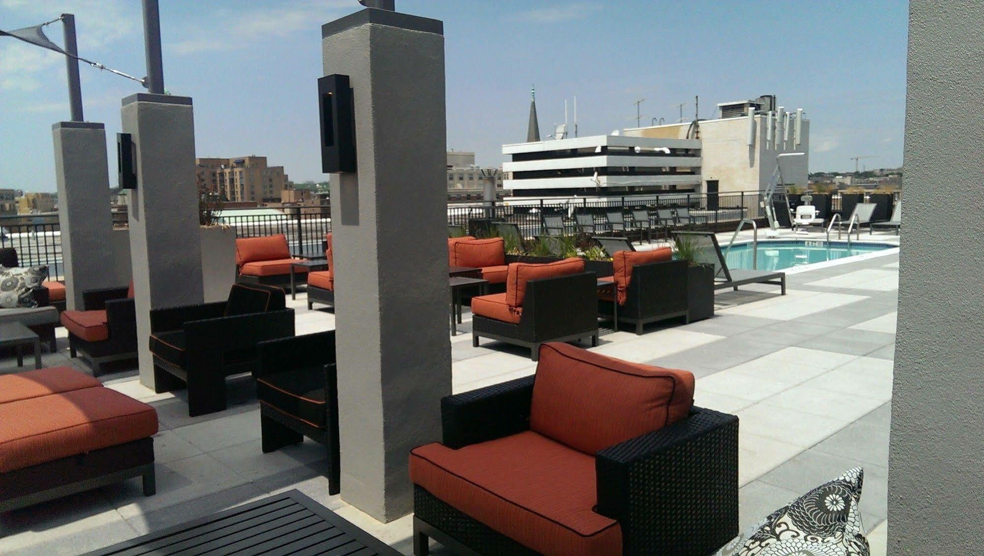 Global Luxury Suites At Thomas Circle Washington Exterior photo
